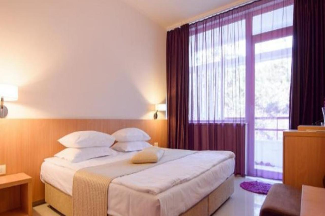 Hotel Sara Neptun Exterior photo
